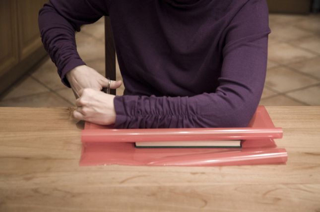 Özlem Sulak, Verborgene Bücher, 2010, 2-Kanal-HD-Videoprojektion, je 4'30'', Videostill © Özlem Sulak Özlem Sulak, Verborgene Bücher, 2010, 2-Kanal-HD-Videoprojektion, je 4'30'', Videostill © Özlem Sulak