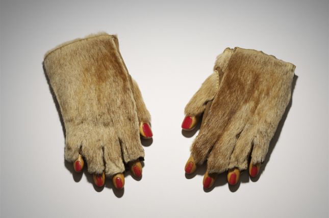 Meret Oppenheim, Pelzhandschuhe, 1936, Ursula Hauser Collection, Switzerland, Foto: Stefan Altenburger Photography, Zürich © VBK, Wien, 2013