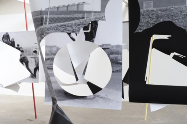 Sofie Thorsen, Spielplastiken, Installation view, Schnitt A-A', Kunsthaus Baselland, 19.05.-17.07.2012. Foto: Viktor Kolibàl © Courtesy the Artist